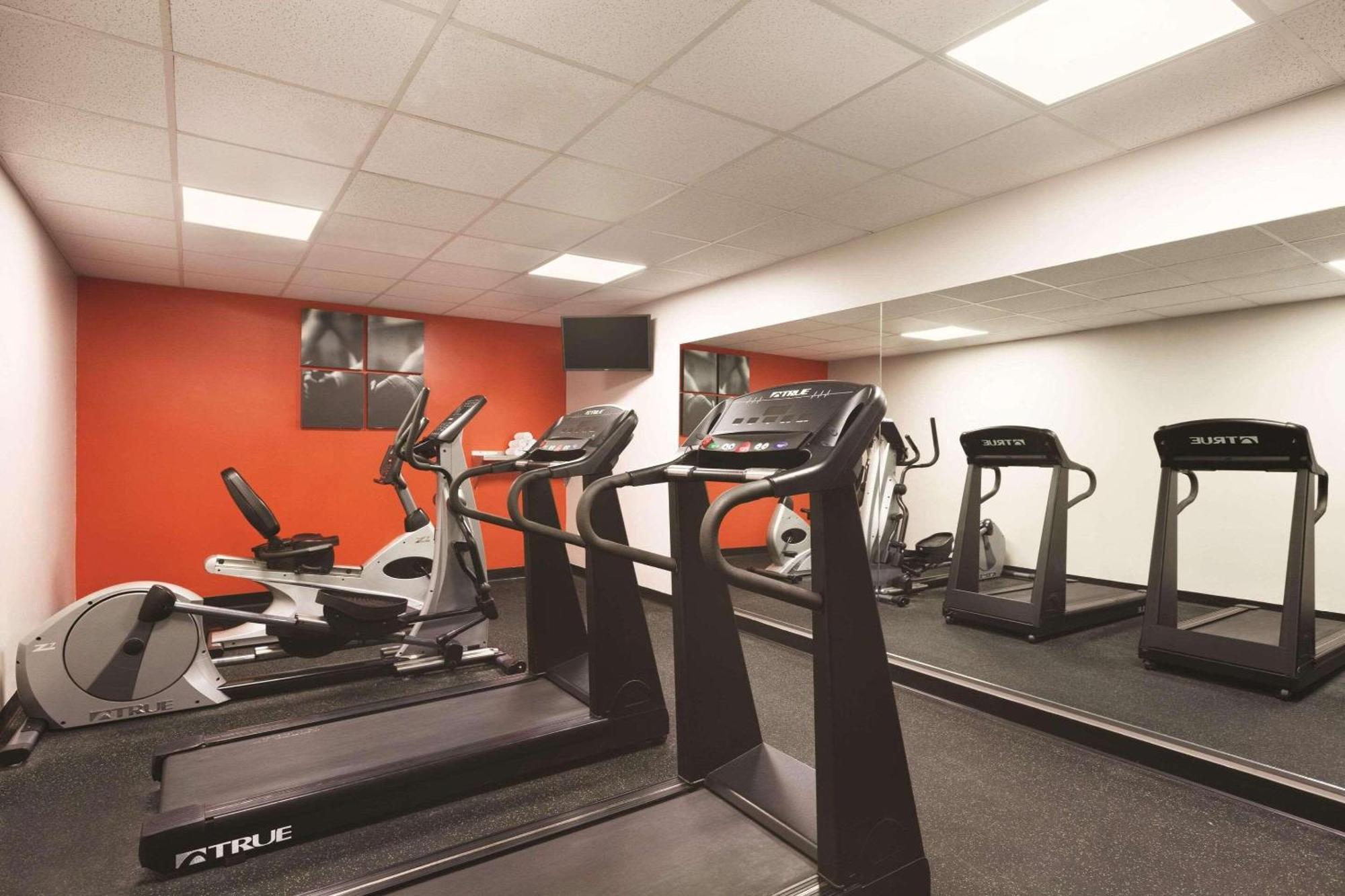 Country Inn & Suites By Radisson, Washington, Dc East - Capitol Heights, Md Dış mekan fotoğraf